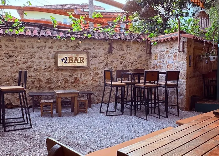 Kuyu Beergarden Hostel